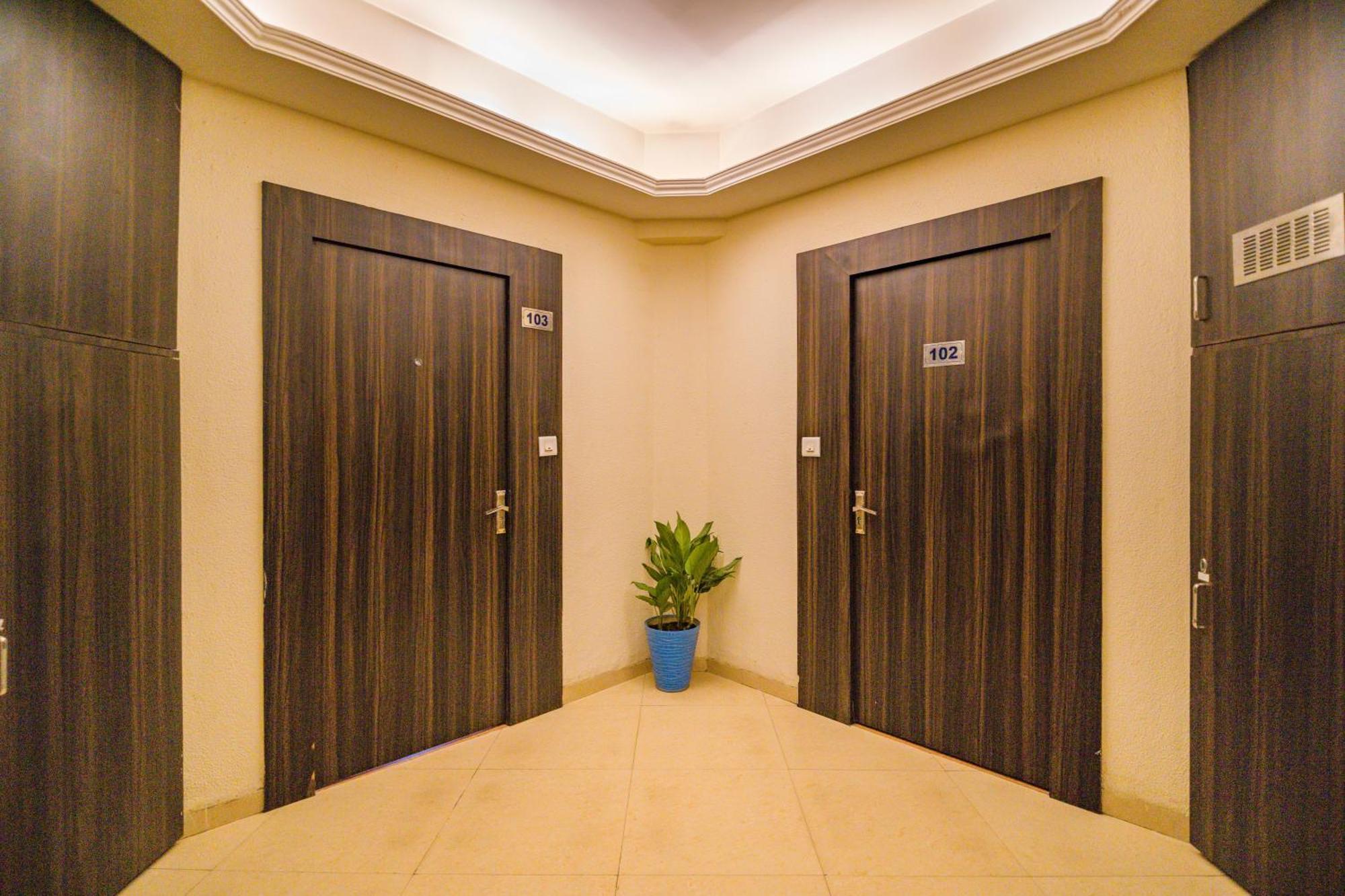 Hotel The Shagun Бопал Екстериор снимка