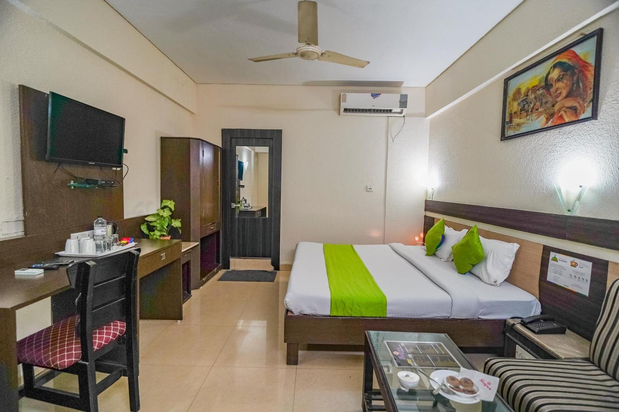 Hotel The Shagun Бопал Екстериор снимка