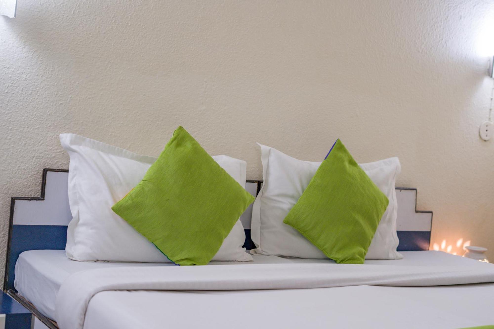 Hotel The Shagun Бопал Екстериор снимка