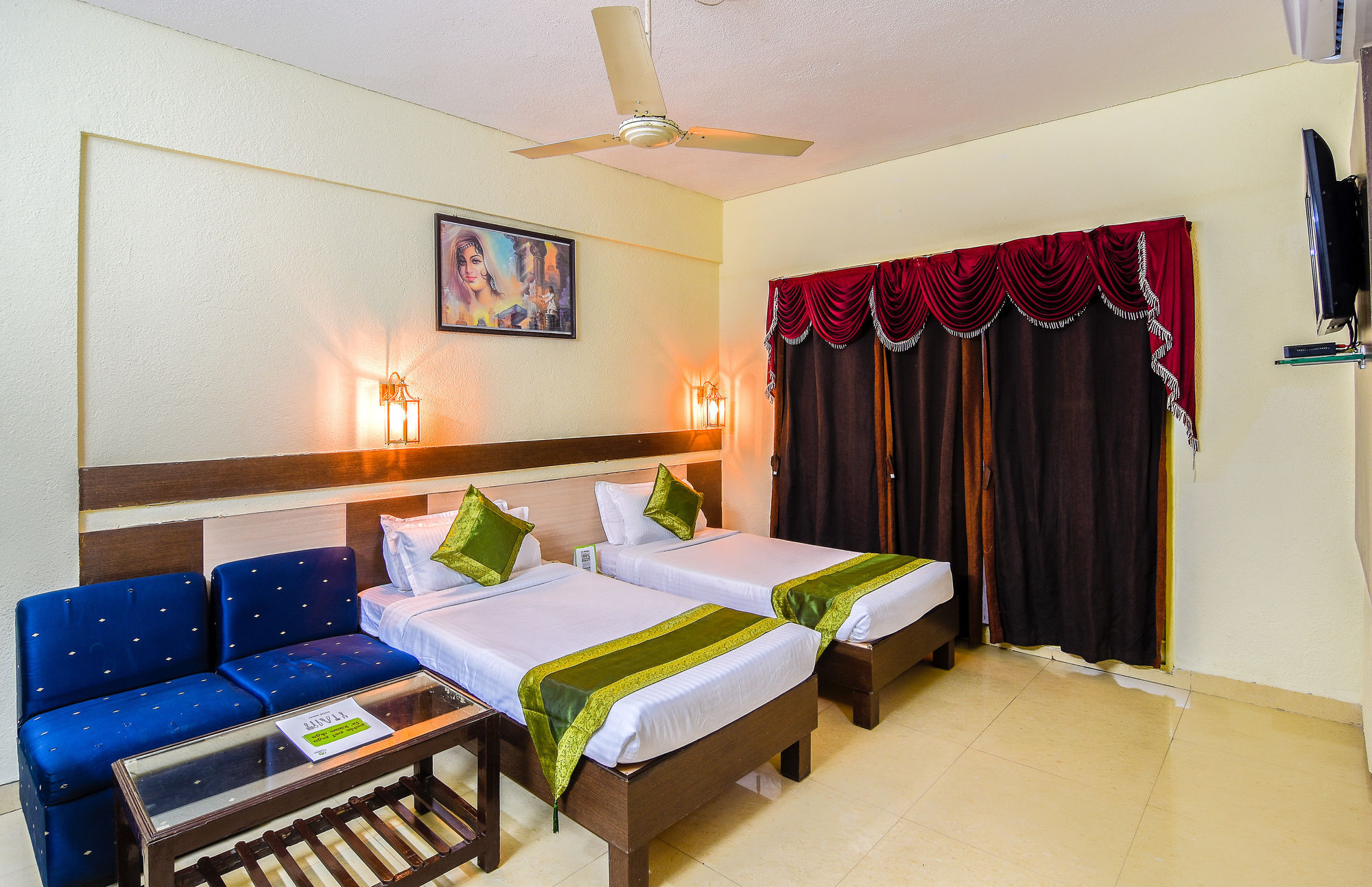 Hotel The Shagun Бопал Екстериор снимка